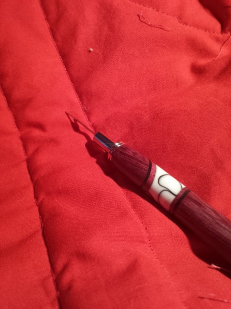 sewbatik kings puzzle seam ripper